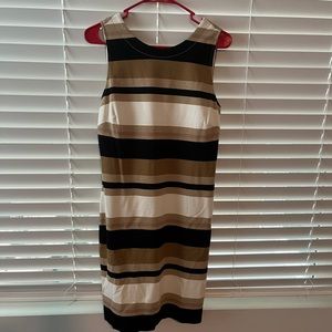 Great business attire office dress.